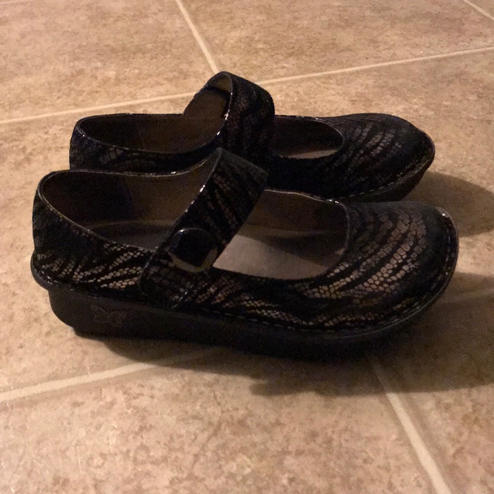 Black snake print Algeria